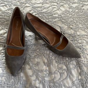 Vionic kitten heal pumps